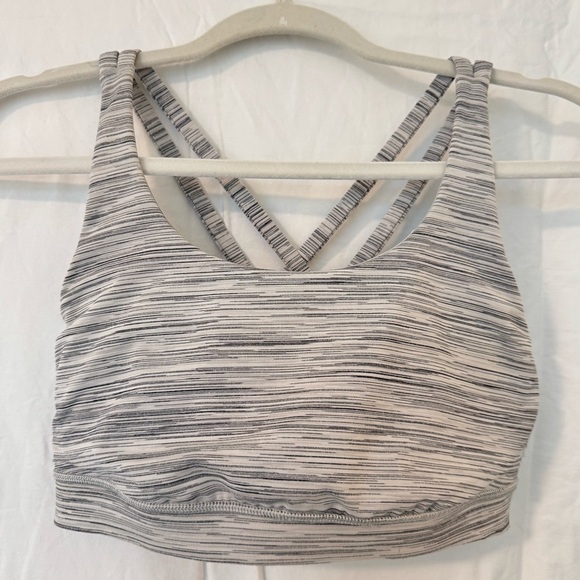 Lululemon Energy Bra Size 6 - Wee Are From Space - Picture 1 of 4